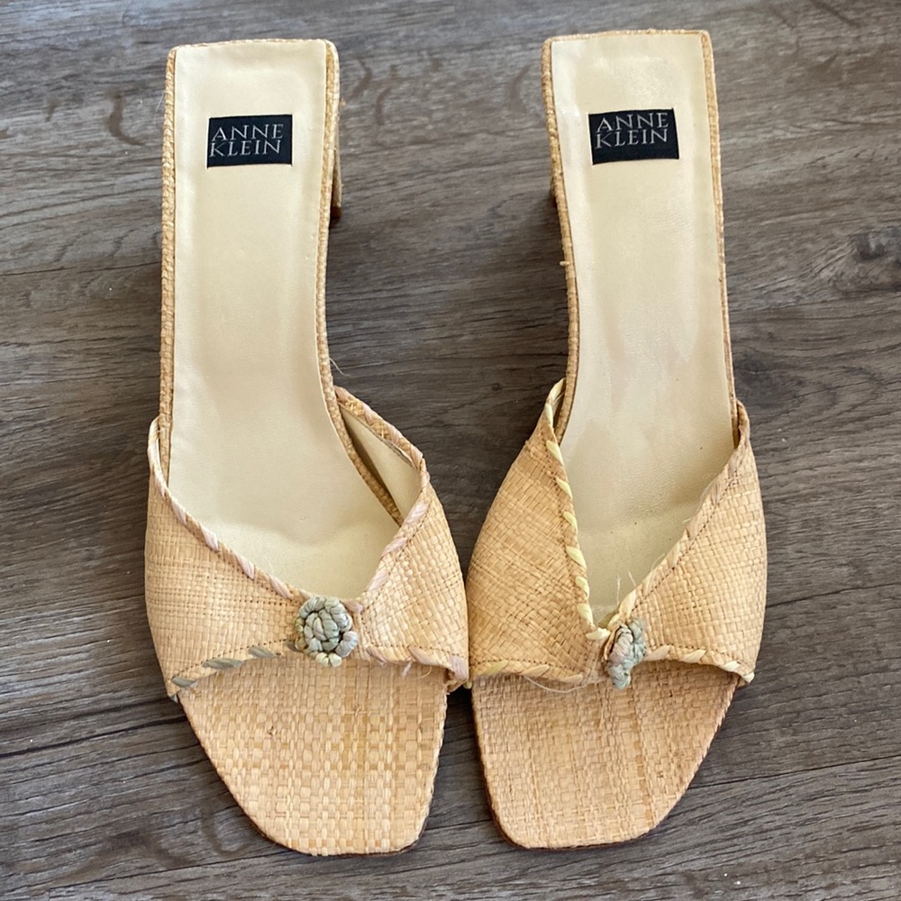 Anne Klein Leather Raffia Heels Mules Sandals Flower Bow Vintage